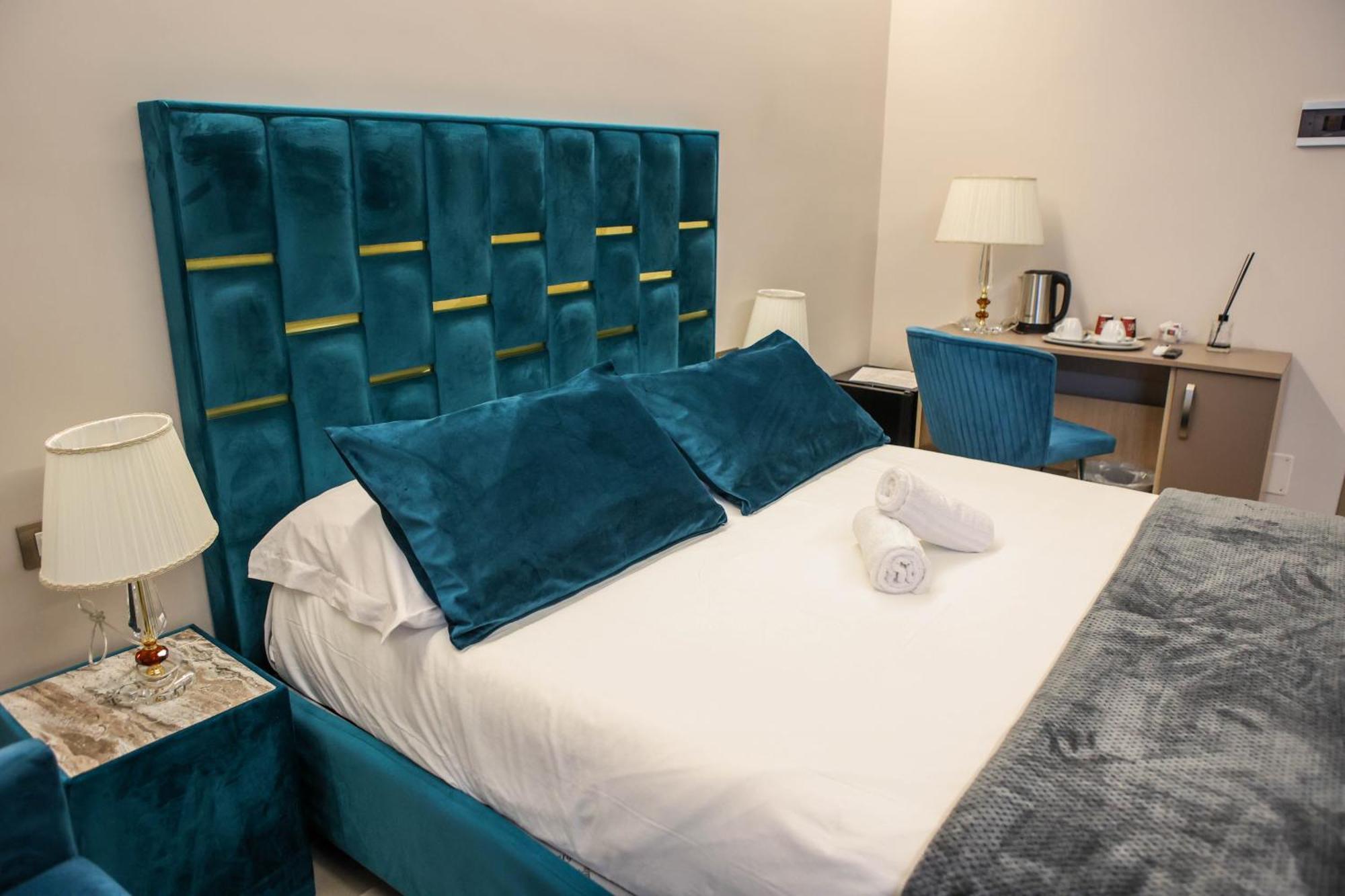 B&B Suites&Rooms Piazza Dei Martiri Katanya Dış mekan fotoğraf