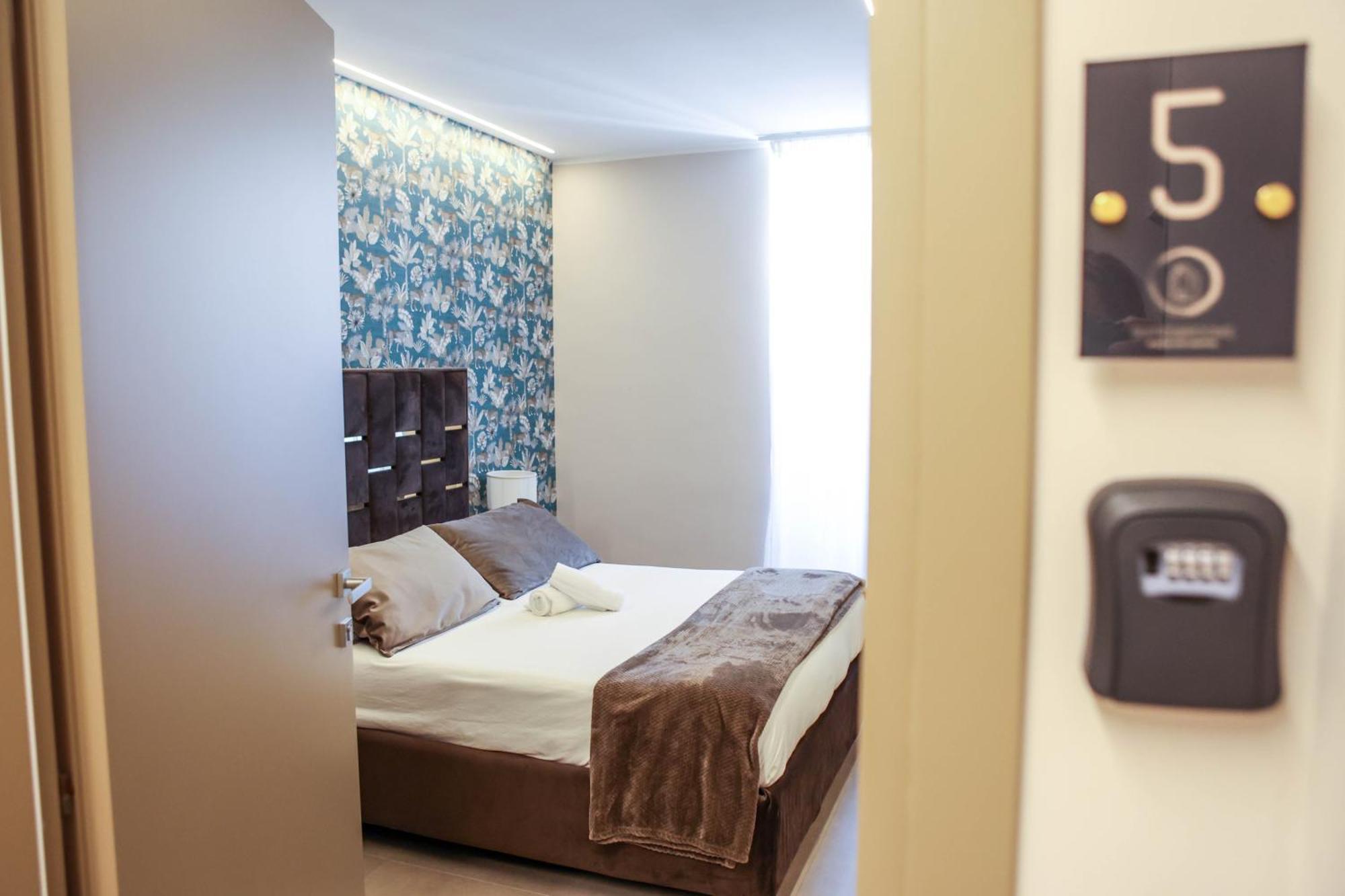 B&B Suites&Rooms Piazza Dei Martiri Katanya Dış mekan fotoğraf