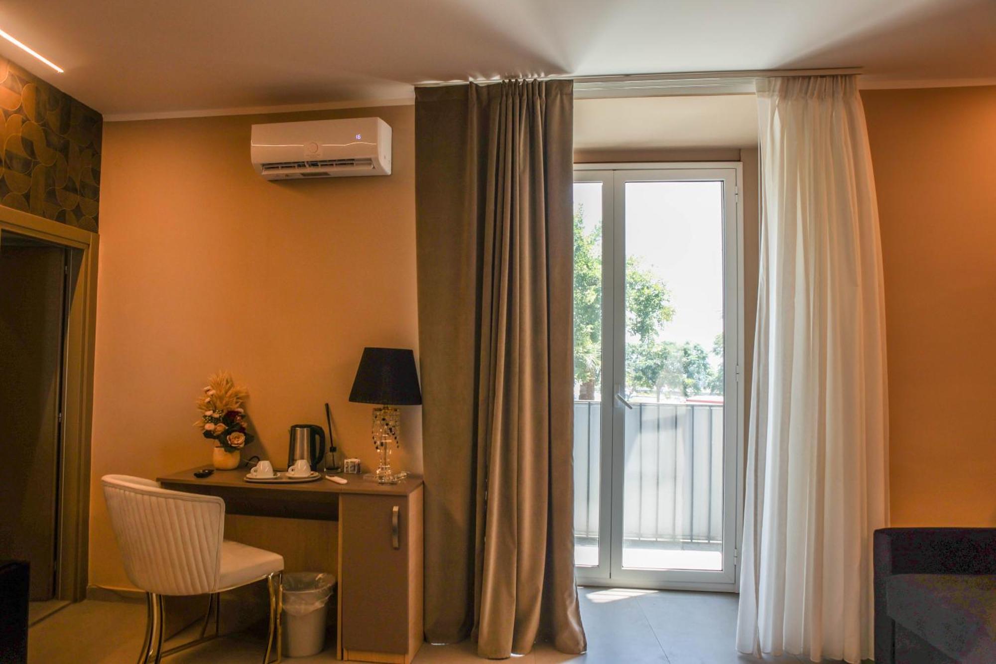B&B Suites&Rooms Piazza Dei Martiri Katanya Dış mekan fotoğraf