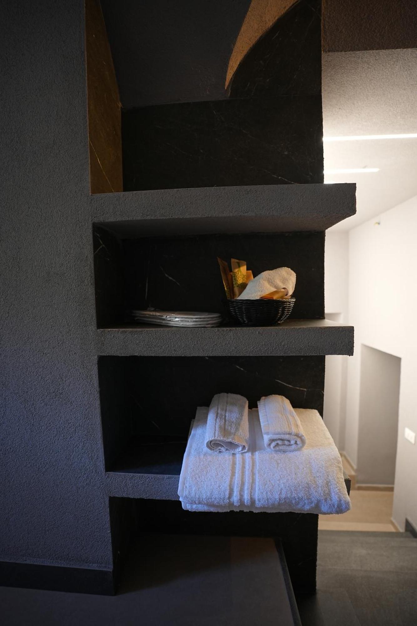 B&B Suites&Rooms Piazza Dei Martiri Katanya Dış mekan fotoğraf