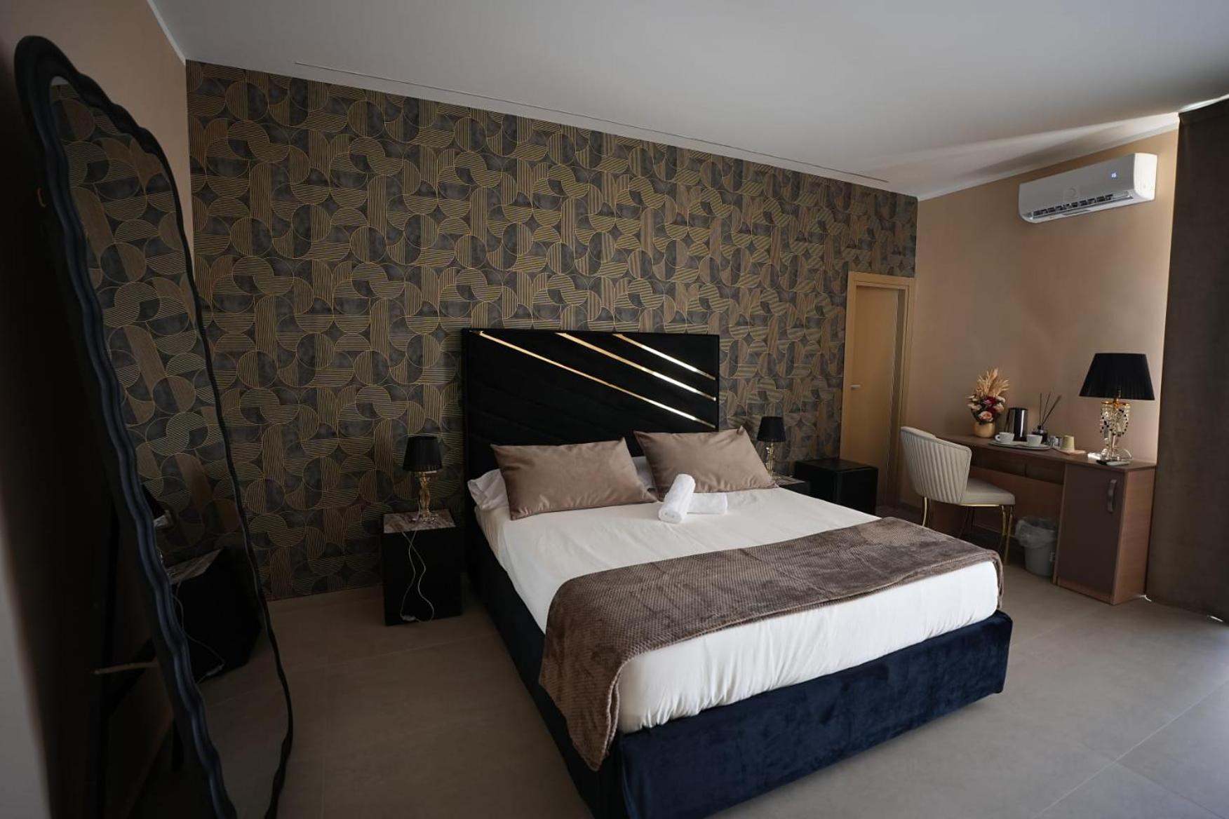 B&B Suites&Rooms Piazza Dei Martiri Katanya Dış mekan fotoğraf